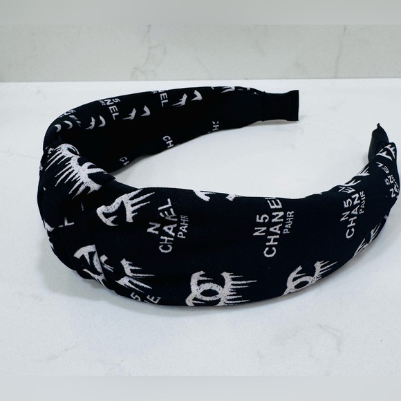 Stunning!! Knotted Stlye Headband ! - Picture 1 of 5